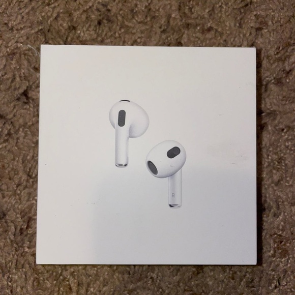 Brand New Apple AirPods 3 Generation Sealed in Box - Picture 4 of 5